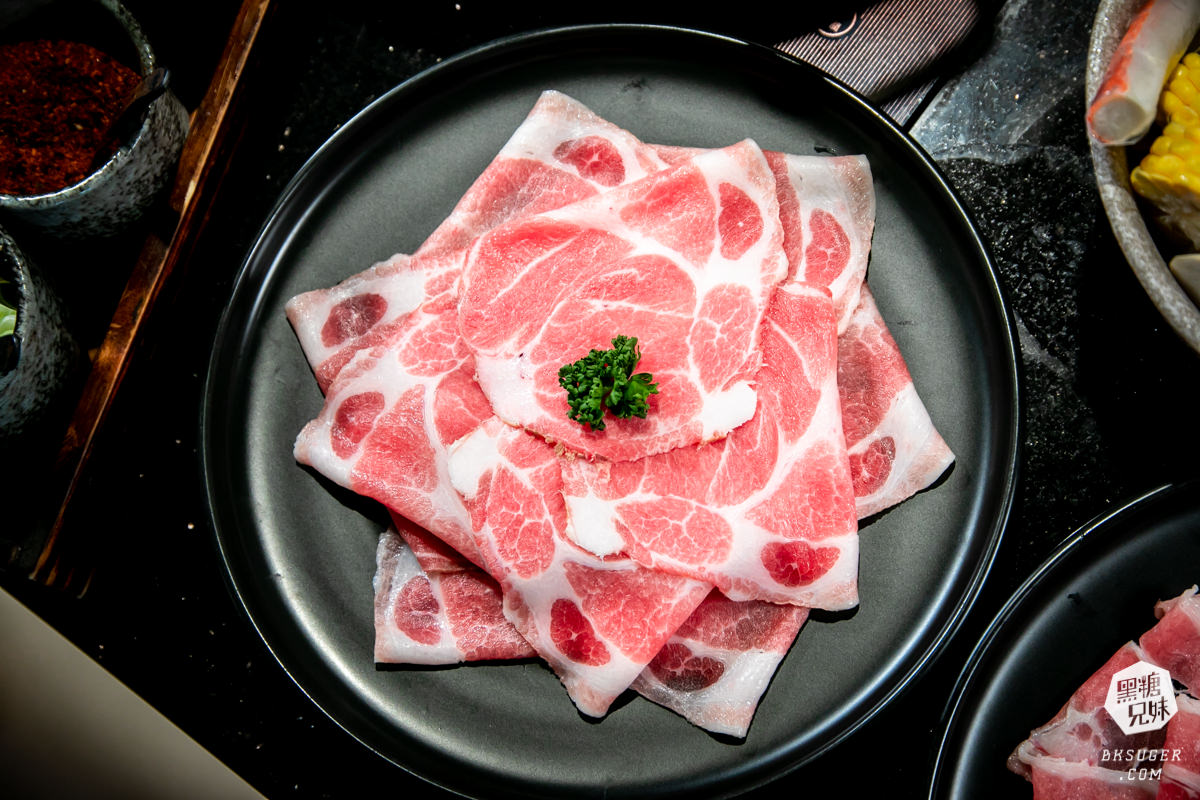 鳳山火鍋推薦|ㄎㄨㄥˋ湯精緻鍋物|雙人套餐$888的超值鍋物、冰品飲料無限享用|還有炙燒壽司手捲 - 第30張圖 鳳山火鍋推薦|ㄎㄨㄥˋ湯精緻鍋物|雙人套餐$888的超值鍋物、冰品飲料無限享用|還有炙燒壽司手捲