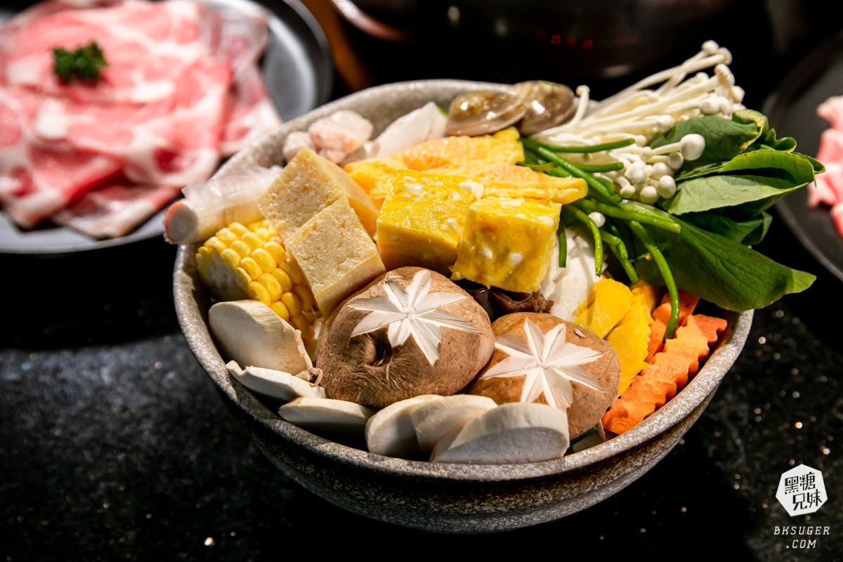 鳳山火鍋推薦|ㄎㄨㄥˋ湯精緻鍋物|雙人套餐$888的超值鍋物、冰品飲料無限享用|還有炙燒壽司手捲 - 第33張圖 鳳山火鍋推薦|ㄎㄨㄥˋ湯精緻鍋物|雙人套餐$888的超值鍋物、冰品飲料無限享用|還有炙燒壽司手捲