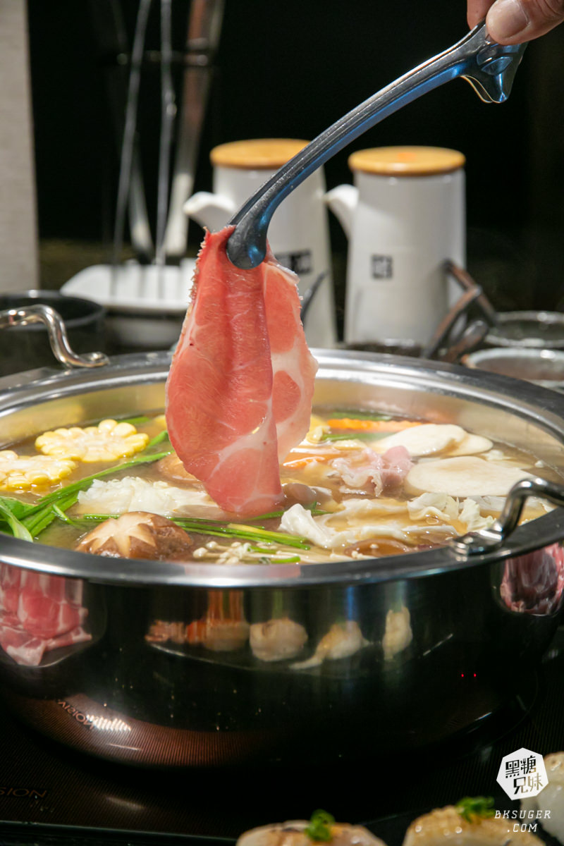 鳳山火鍋推薦|ㄎㄨㄥˋ湯精緻鍋物|雙人套餐$888的超值鍋物、冰品飲料無限享用|還有炙燒壽司手捲 - 第35張圖 鳳山火鍋推薦|ㄎㄨㄥˋ湯精緻鍋物|雙人套餐$888的超值鍋物、冰品飲料無限享用|還有炙燒壽司手捲