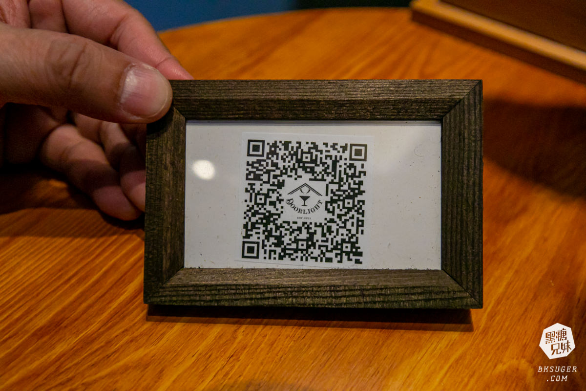 高雄酒吧推薦｜Bar Doorlight｜閨蜜最愛塔羅主題調酒吧藏身三多商圈小巷中｜3種女性酒款大激推