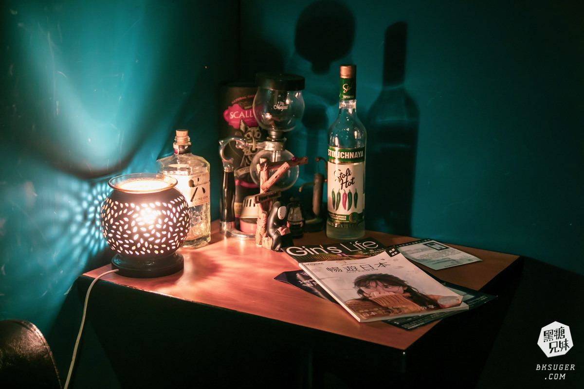 三民區酒吧|行者酒吧 The Walkers|日式酒吧風格、一家日間咖啡與夜幕酒吧轉場雙重身份 - 第4張圖 三民區酒吧|行者酒吧 The Walkers|日式酒吧風格、一家日間咖啡與夜幕酒吧轉場雙重身份