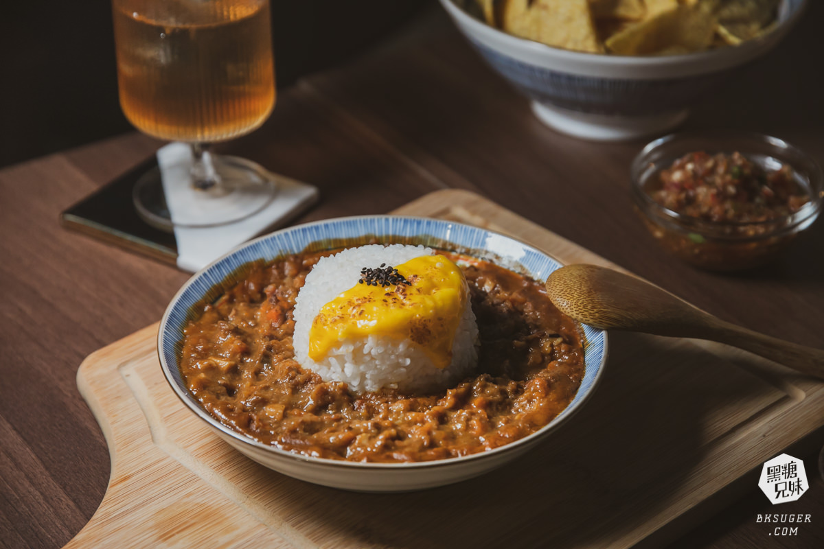 三民區酒吧|行者酒吧 The Walkers|日式酒吧風格、一家日間咖啡與夜幕酒吧轉場雙重身份 - 第12張圖 三民區酒吧|行者酒吧 The Walkers|日式酒吧風格、一家日間咖啡與夜幕酒吧轉場雙重身份