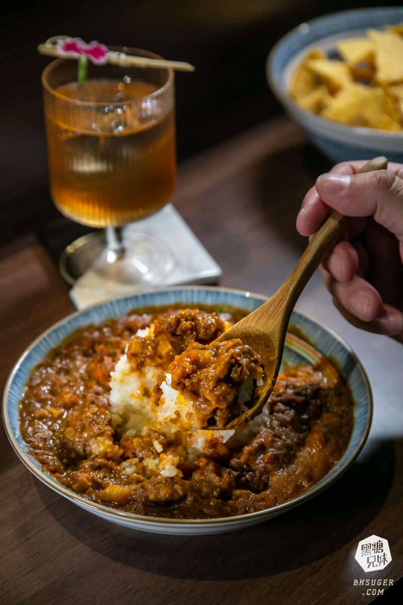 三民區酒吧|行者酒吧 The Walkers|日式酒吧風格、一家日間咖啡與夜幕酒吧轉場雙重身份 - 第14張圖 三民區酒吧|行者酒吧 The Walkers|日式酒吧風格、一家日間咖啡與夜幕酒吧轉場雙重身份