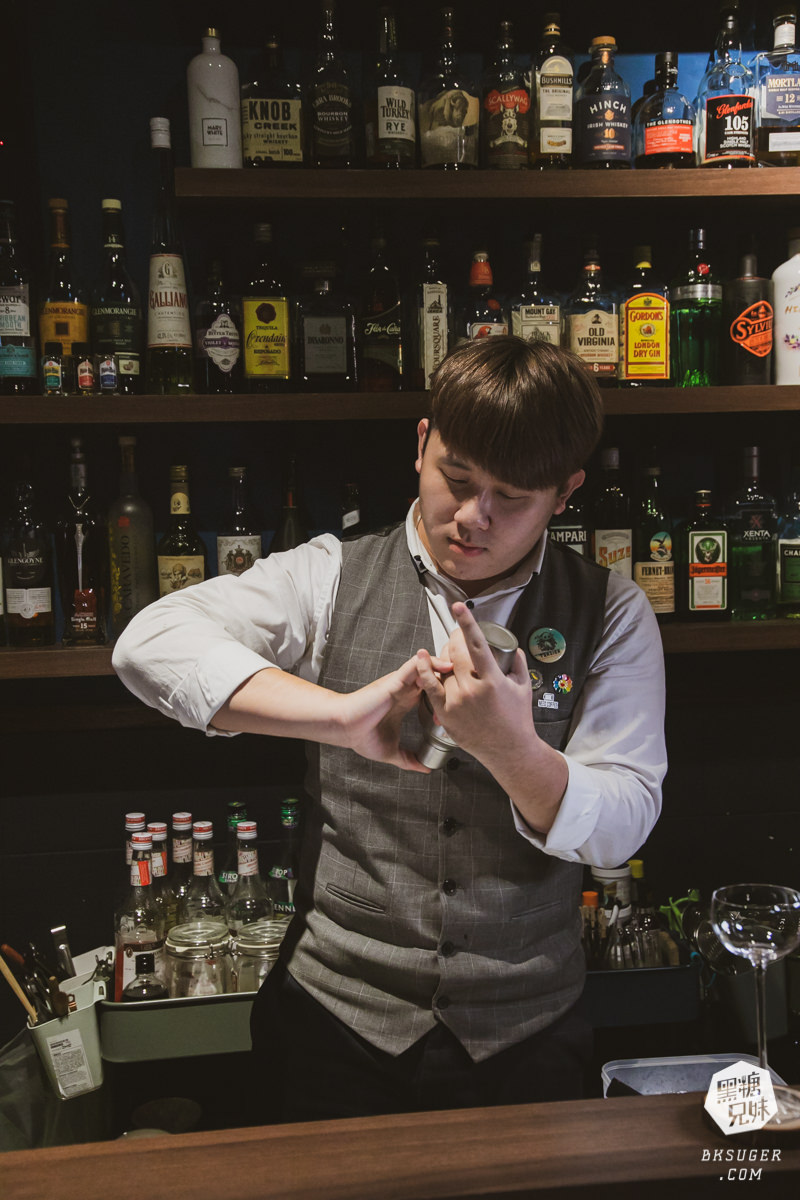 三民區酒吧|行者酒吧 The Walkers|日式酒吧風格、一家日間咖啡與夜幕酒吧轉場雙重身份 - 第27張圖 三民區酒吧|行者酒吧 The Walkers|日式酒吧風格、一家日間咖啡與夜幕酒吧轉場雙重身份