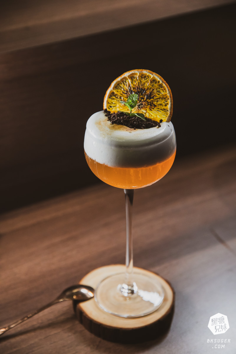 三民區酒吧|行者酒吧 The Walkers|日式酒吧風格、一家日間咖啡與夜幕酒吧轉場雙重身份 - 第31張圖 三民區酒吧|行者酒吧 The Walkers|日式酒吧風格、一家日間咖啡與夜幕酒吧轉場雙重身份