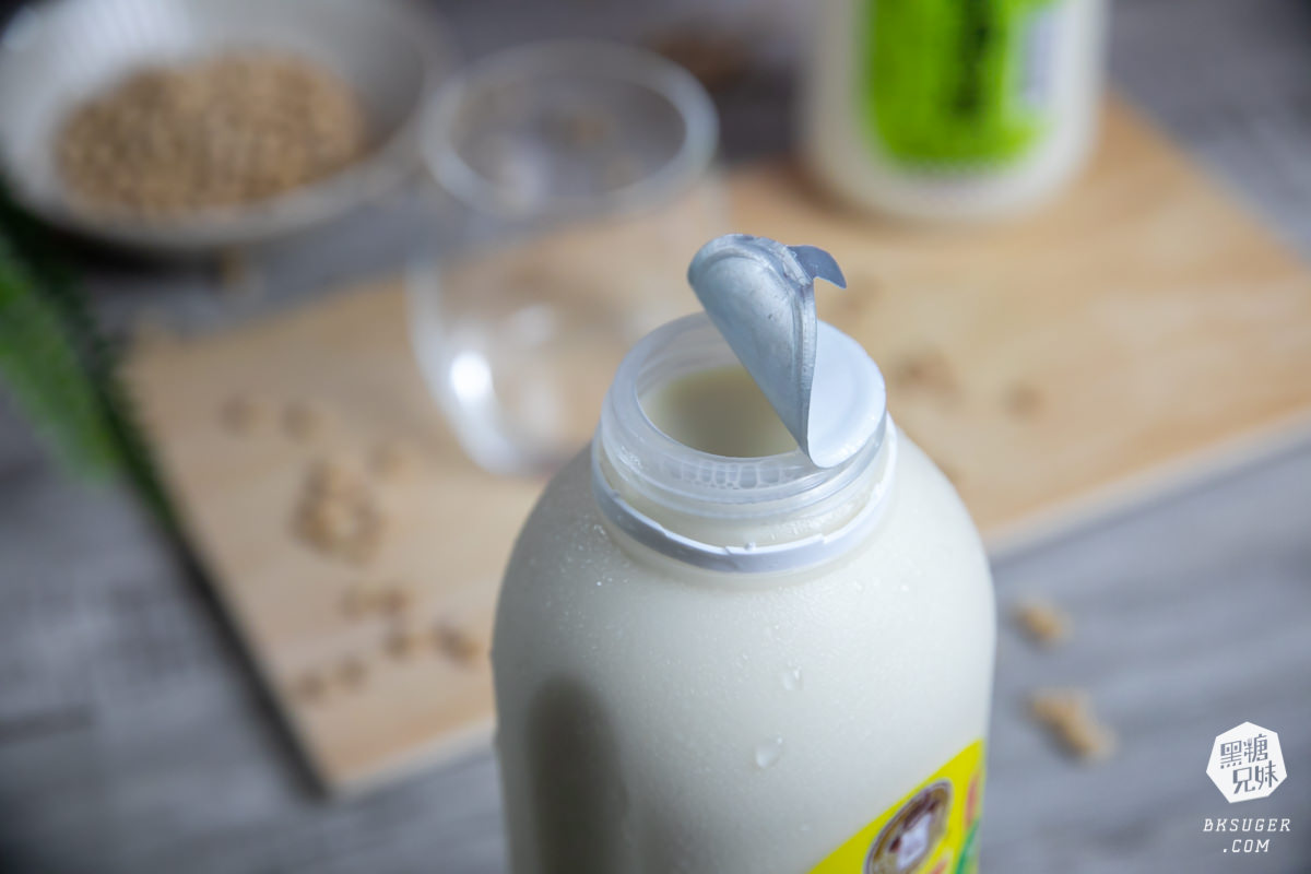 2021母親節蛋糕預定|馬可先生鳳山店|蜜香蘋果蛋糕健康豆漿蛋糕體 - 第46張圖 每一瓶都有封膜,因無添加防腐劑,務必七天內飲用完畢
