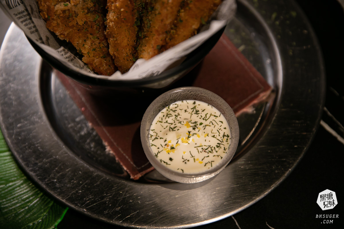 南喃至嶼|藏在美麗島站巷弄的餐酒吧|調酒的質感在入喉的瞬間被證實|高雄酒吧必推 - 第10張圖 南喃至嶼|藏在美麗島站巷弄的餐酒吧|調酒的質感在入喉的瞬間被證實|高雄酒吧必推