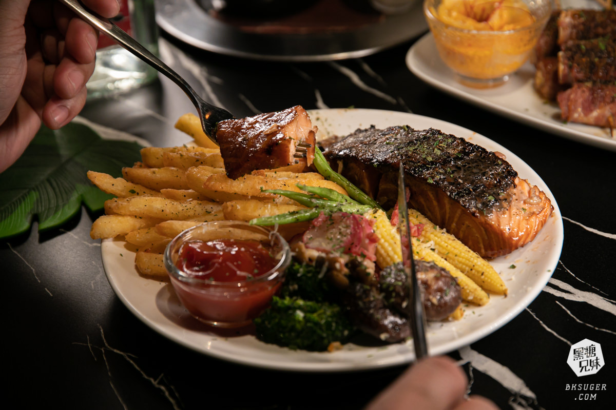 南喃至嶼|藏在美麗島站巷弄的餐酒吧|調酒的質感在入喉的瞬間被證實|高雄酒吧必推 - 第14張圖 南喃至嶼|藏在美麗島站巷弄的餐酒吧|調酒的質感在入喉的瞬間被證實|高雄酒吧必推