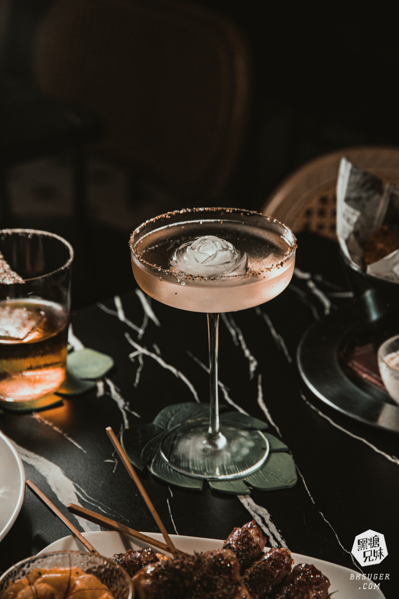 南喃至嶼|藏在美麗島站巷弄的餐酒吧|調酒的質感在入喉的瞬間被證實|高雄酒吧必推 - 第20張圖 南喃至嶼|藏在美麗島站巷弄的餐酒吧|調酒的質感在入喉的瞬間被證實|高雄酒吧必推