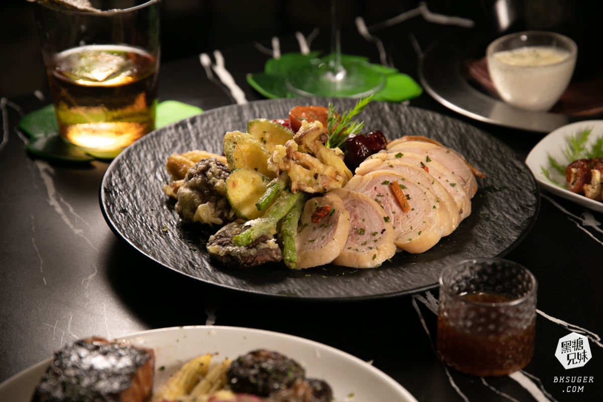 南喃至嶼|藏在美麗島站巷弄的餐酒吧|調酒的質感在入喉的瞬間被證實|高雄酒吧必推 - 第18張圖 南喃至嶼|藏在美麗島站巷弄的餐酒吧|調酒的質感在入喉的瞬間被證實|高雄酒吧必推