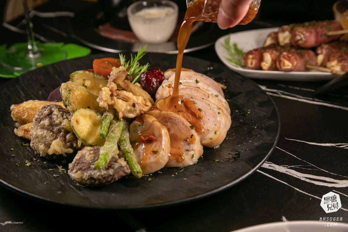 南喃至嶼|藏在美麗島站巷弄的餐酒吧|調酒的質感在入喉的瞬間被證實|高雄酒吧必推 - 第17張圖 南喃至嶼|藏在美麗島站巷弄的餐酒吧|調酒的質感在入喉的瞬間被證實|高雄酒吧必推