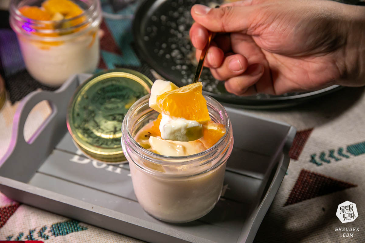 台中特色酒吧|SOAK Taichung|網美酒吧最推薦-熱帶叢林泳池吧台、大泡泡露天草皮座位區 - 第27張圖 台中特色酒吧|SOAK Taichung|網美酒吧最推薦-熱帶叢林泳池吧台、大泡泡露天草皮座位區