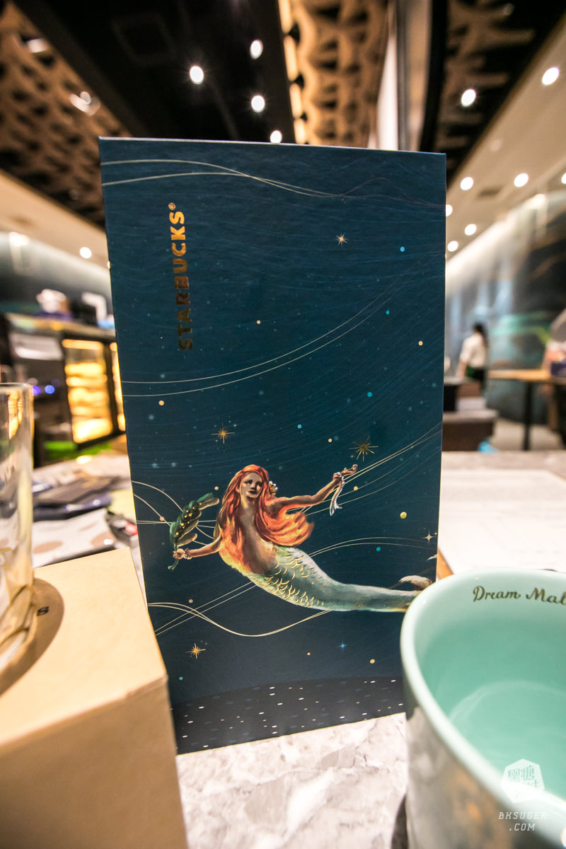 夢時代星巴克海洋意象門市| 海洋特色帆船小酒吧造型吧台|藍鯨隨行卡海洋女神| - 第20張圖 夢時代星巴克海洋意象門市| 海洋特色帆船小酒吧造型吧台|藍鯨隨行卡海洋女神|