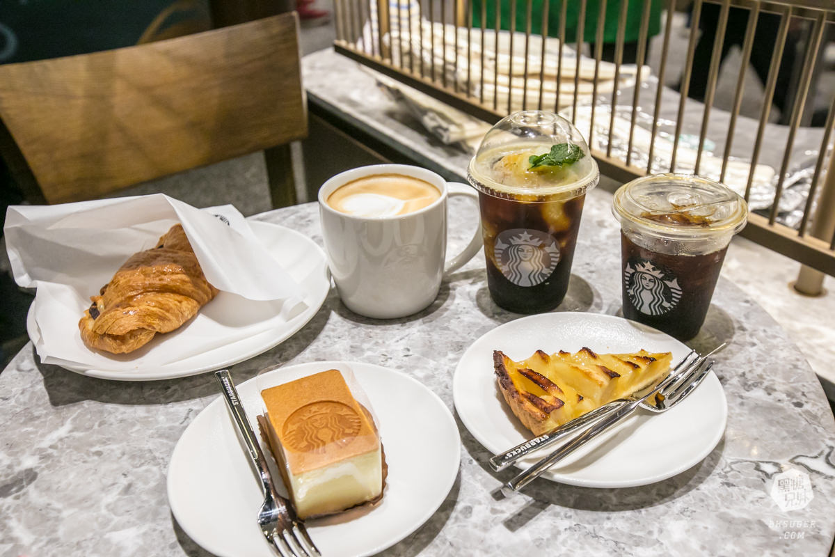 夢時代星巴克海洋意象門市| 海洋特色帆船小酒吧造型吧台|藍鯨隨行卡海洋女神| - 第25張圖 夢時代星巴克海洋意象門市| 海洋特色帆船小酒吧造型吧台|藍鯨隨行卡海洋女神|