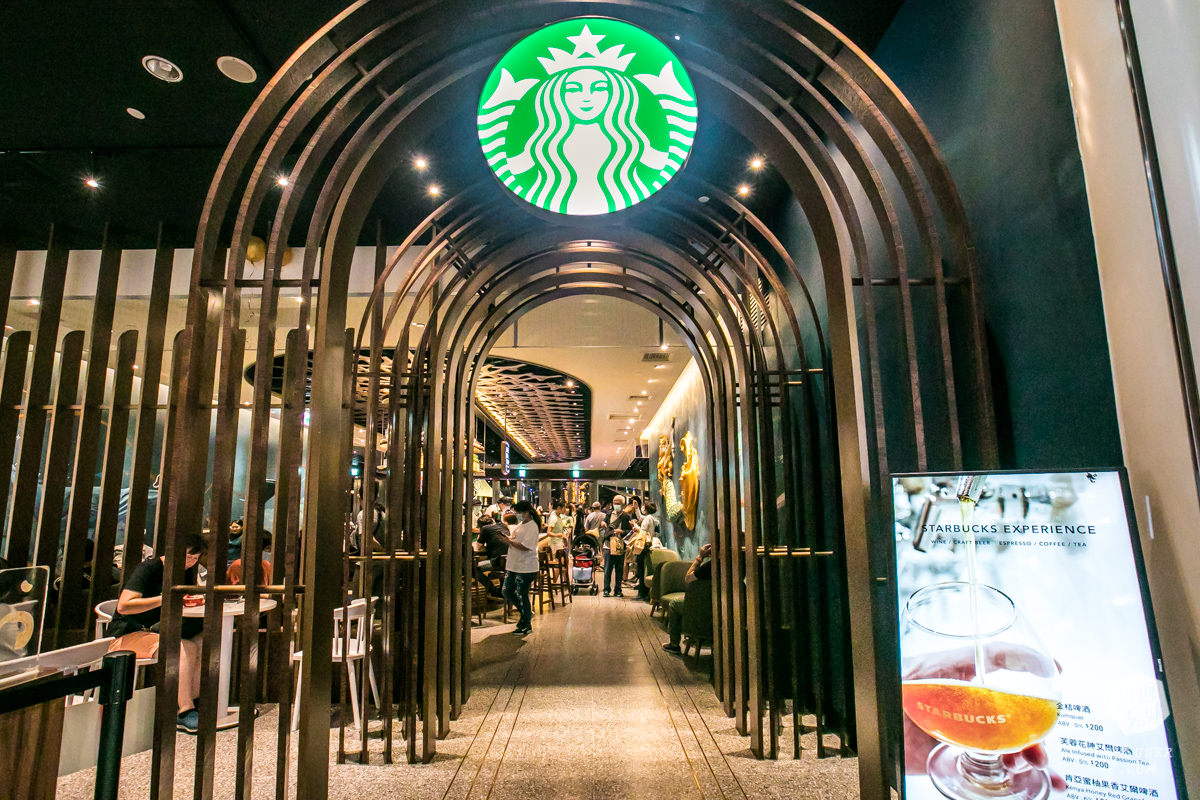 夢時代星巴克海洋意象門市| 海洋特色帆船小酒吧造型吧台|藍鯨隨行卡海洋女神| - 第2張圖 夢時代星巴克海洋意象門市| 海洋特色帆船小酒吧造型吧台|藍鯨隨行卡海洋女神|