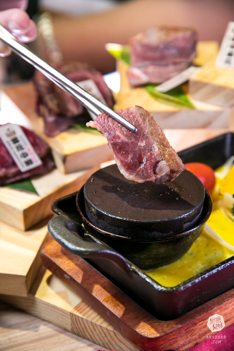 高雄牛排推薦|鬥牛士牛排食堂-五福店|自由炙燒的牛排X自助吧|日式黑咖哩湯飯吃到飽 - 第22張圖 高雄牛排推薦|鬥牛士牛排食堂-五福店|自由炙燒的牛排X自助吧|日式黑咖哩湯飯吃到飽