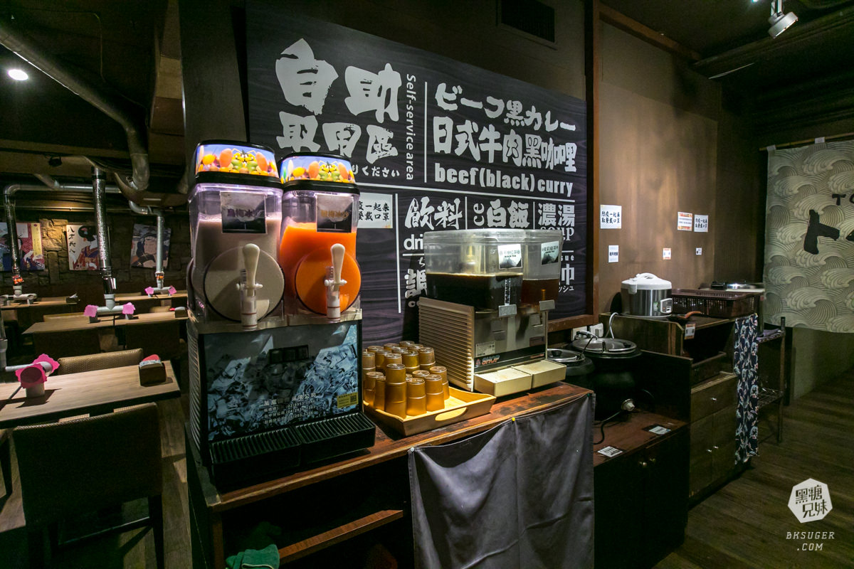 高雄牛排推薦|鬥牛士牛排食堂-五福店|自由炙燒的牛排X自助吧|日式黑咖哩湯飯吃到飽 - 第3張圖 高雄牛排推薦|鬥牛士牛排食堂-五福店|自由炙燒的牛排X自助吧|日式黑咖哩湯飯吃到飽