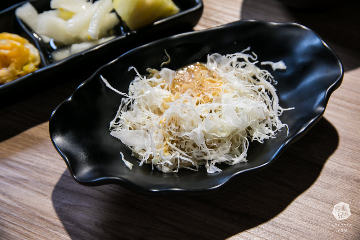 高雄牛排推薦|鬥牛士牛排食堂-五福店|自由炙燒的牛排X自助吧|日式黑咖哩湯飯吃到飽 - 第13張圖 高雄牛排推薦|鬥牛士牛排食堂-五福店|自由炙燒的牛排X自助吧|日式黑咖哩湯飯吃到飽