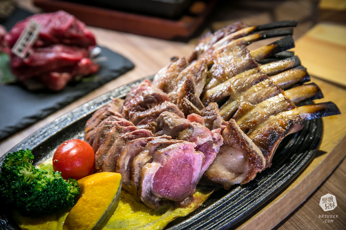 高雄牛排推薦|鬥牛士牛排食堂-五福店|自由炙燒的牛排X自助吧|日式黑咖哩湯飯吃到飽 - 第37張圖 高雄牛排推薦|鬥牛士牛排食堂-五福店|自由炙燒的牛排X自助吧|日式黑咖哩湯飯吃到飽