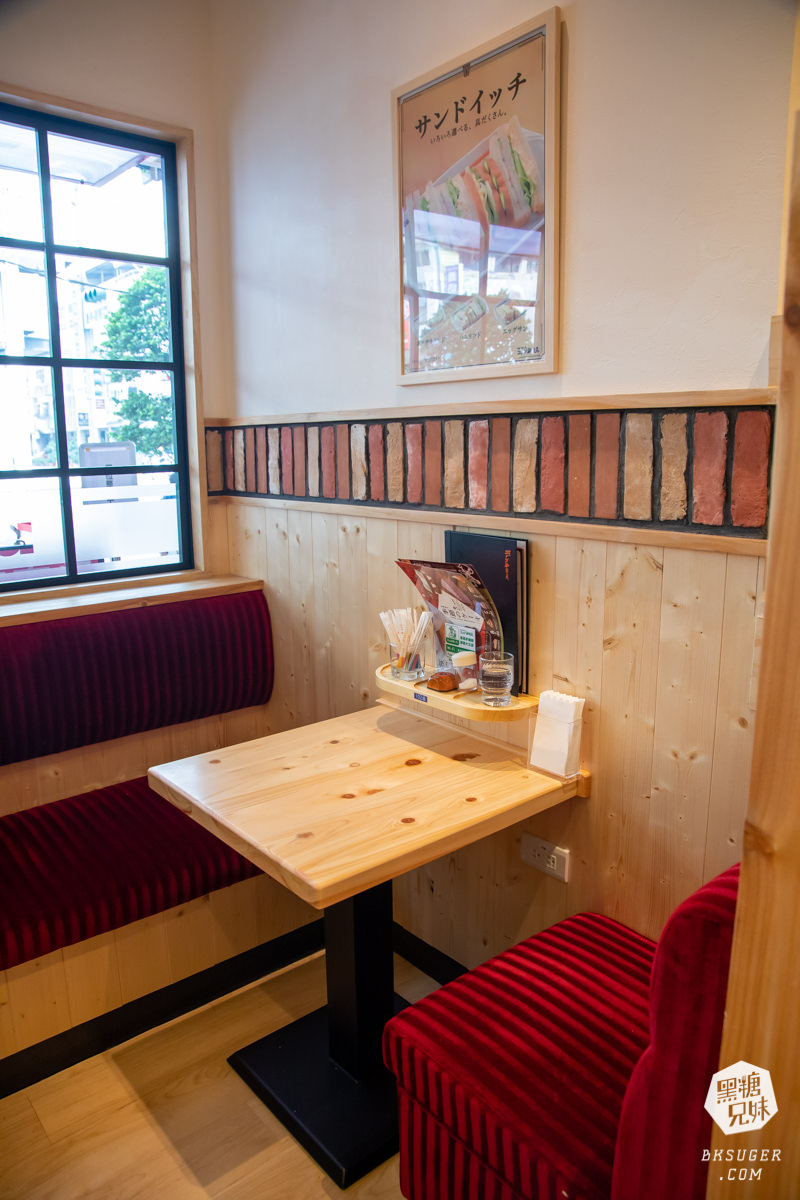 客美多咖啡高雄大立店Komeda‘s Coffee|11點前點飲品送免費早餐的連鎖日系咖啡終於來了! - 第7張圖 客美多咖啡高雄大立店Komeda‘s Coffee|11點前點飲品送免費早餐的連鎖日系咖啡終於來了!