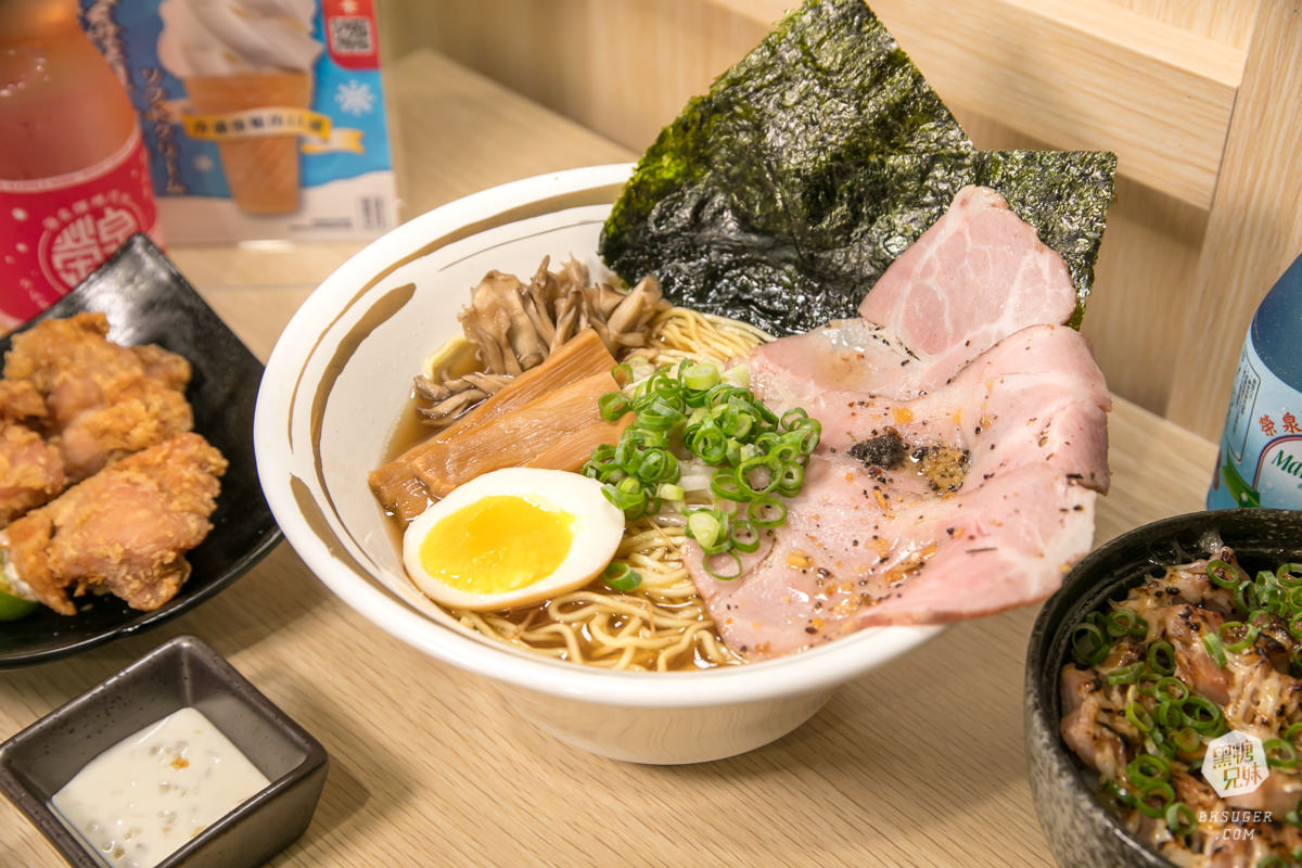 家樂福成功店-前鎮拉麵美食|食8番王者拉麵|霸氣魂超濃厚的家系拉麵|高雄拉麵推薦 - 第34張圖 家樂福成功店-前鎮拉麵美食|食8番王者拉麵|霸氣魂超濃厚的家系拉麵|高雄拉麵推薦