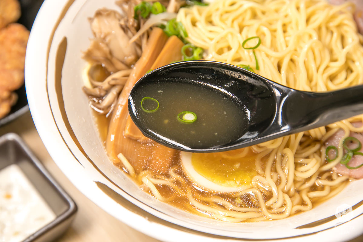 家樂福成功店-前鎮拉麵美食|食8番王者拉麵|霸氣魂超濃厚的家系拉麵|高雄拉麵推薦 - 第36張圖 家樂福成功店-前鎮拉麵美食|食8番王者拉麵|霸氣魂超濃厚的家系拉麵|高雄拉麵推薦