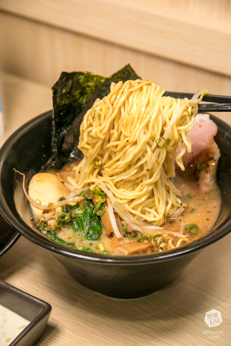 家樂福成功店-前鎮拉麵美食|食8番王者拉麵|霸氣魂超濃厚的家系拉麵|高雄拉麵推薦 - 第33張圖 家樂福成功店-前鎮拉麵美食|食8番王者拉麵|霸氣魂超濃厚的家系拉麵|高雄拉麵推薦