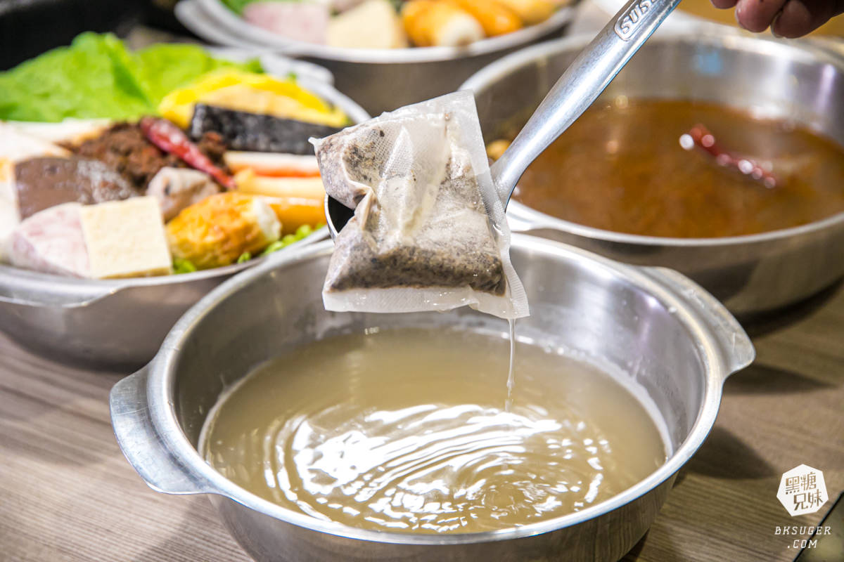 東港美食宵夜|富士匠鍋物東港店|無肉不歡自選肉量搭配|胡椒鍋、扁魚湯頭新上市登場 - 第27張圖 東港美食宵夜|富士匠鍋物東港店|無肉不歡自選肉量搭配|胡椒鍋、扁魚湯頭新上市登場