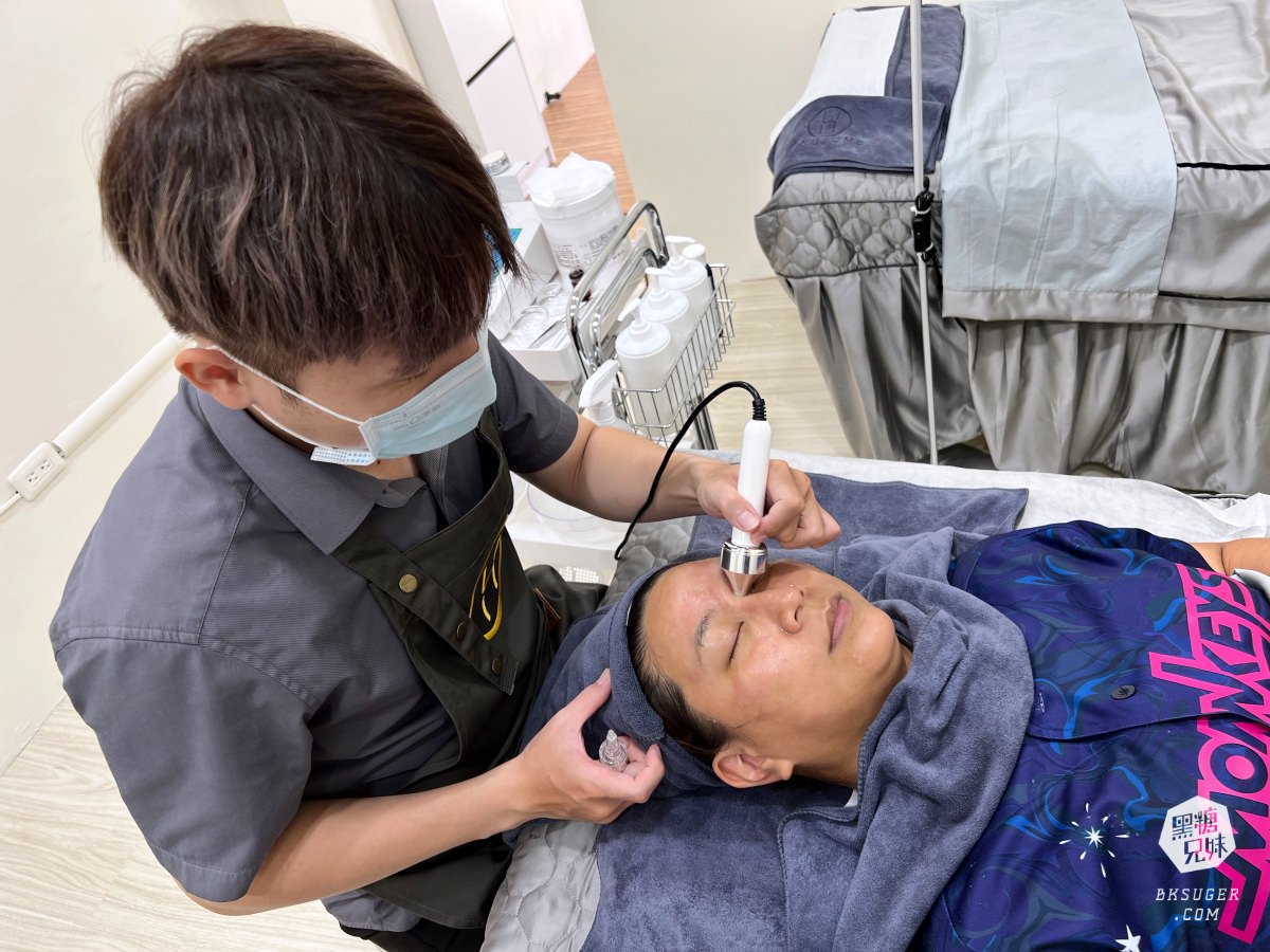 岡山做臉推薦-帥哥美容岡山店｜基礎保養＄600起，主打平價做臉美容不推銷｜使用標準生醫-標準藻針品牌