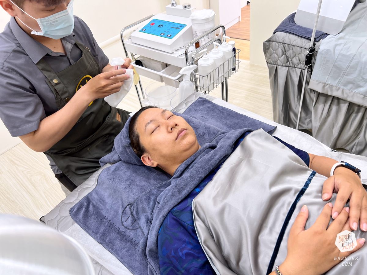 岡山做臉推薦-帥哥美容岡山店｜基礎保養＄600起，主打平價做臉美容不推銷｜使用標準生醫-標準藻針品牌