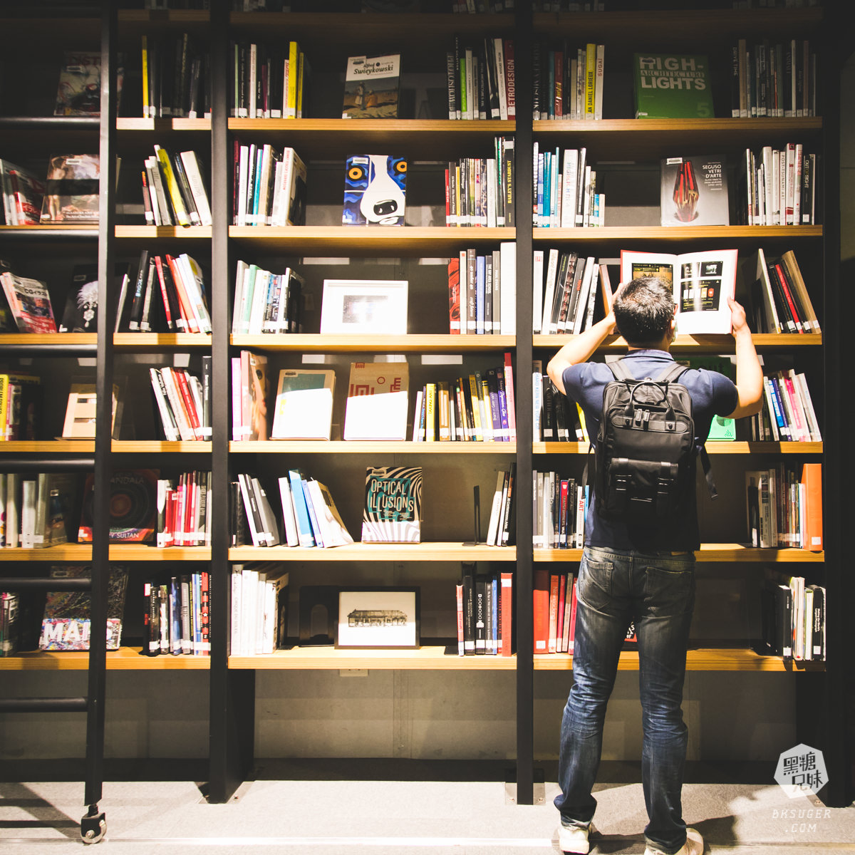 男女筆電背包推薦|瑞典品牌GASTON LUGA|沉靜的文藝格調-多功能多分隔筆電背包 - 第22張圖 男女筆電背包推薦|瑞典品牌GASTON LUGA|沉靜的文藝格調-多功能多分隔筆電背包