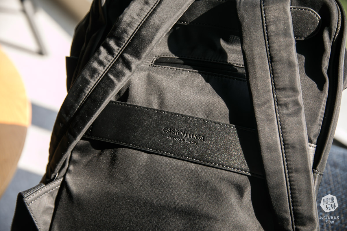 男女筆電背包推薦|瑞典品牌GASTON LUGA|沉靜的文藝格調-多功能多分隔筆電背包 - 第11張圖 男女筆電背包推薦|瑞典品牌GASTON LUGA|沉靜的文藝格調-多功能多分隔筆電背包