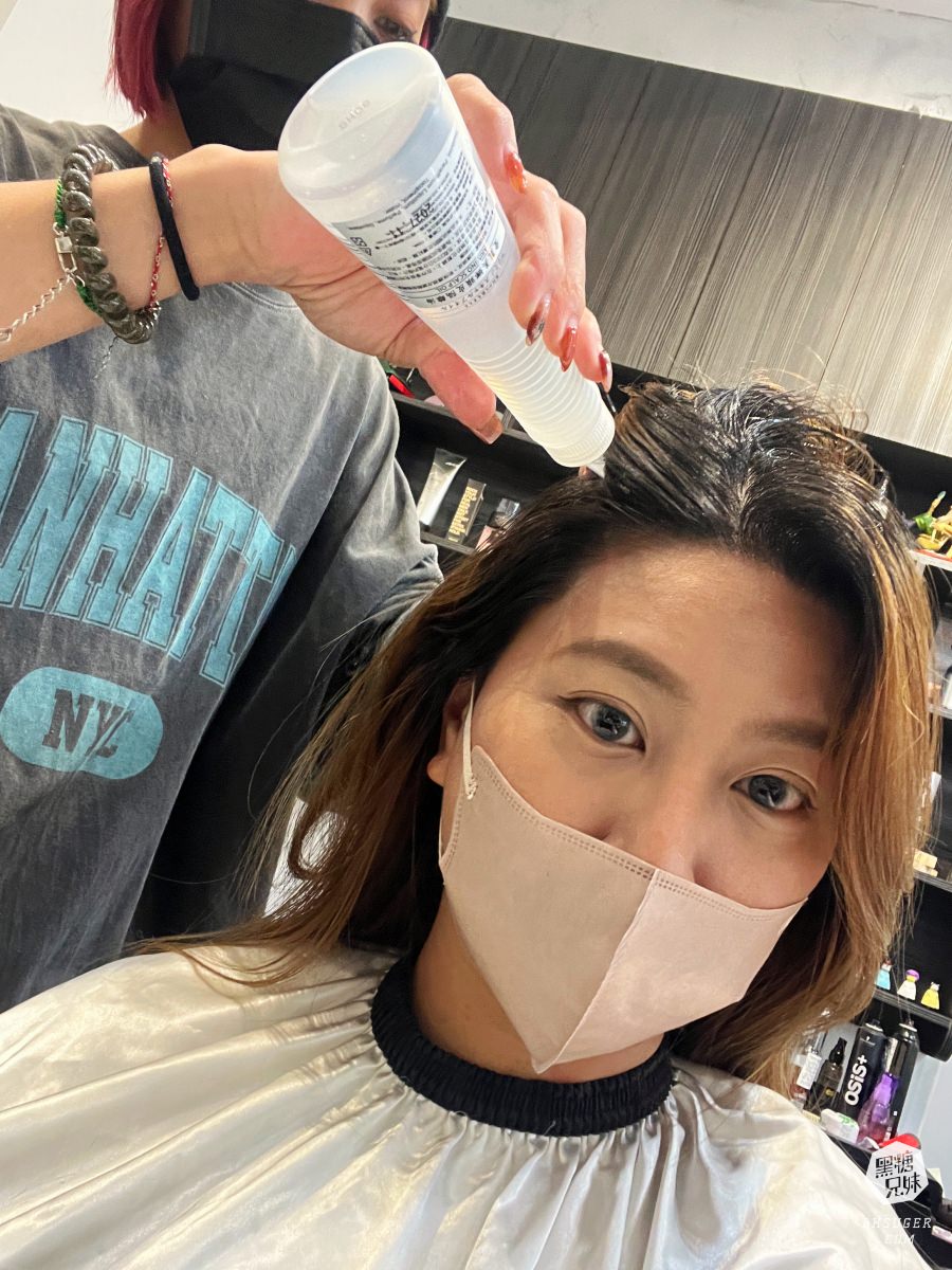 新崛江染髮推薦|Hair Homo&好毛|歐美挑漂染髮設計~長髮造型瞬間換了風格|設計師木易高雄染髮 - 第10張圖 新崛江染髮推薦|Hair Homo&好毛|歐美挑漂染髮設計~長髮造型瞬間換了風格|設計師木易高雄染髮