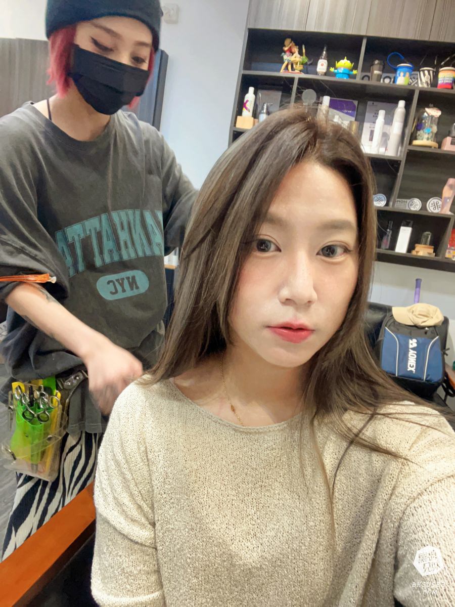 新崛江染髮推薦|Hair Homo&好毛|歐美挑漂染髮設計~長髮造型瞬間換了風格|設計師木易高雄染髮 - 第23張圖 新崛江染髮推薦|Hair Homo&好毛|歐美挑漂染髮設計~長髮造型瞬間換了風格|設計師木易高雄染髮