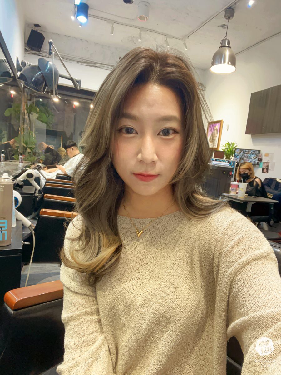 新崛江染髮推薦|Hair Homo&好毛|歐美挑漂染髮設計~長髮造型瞬間換了風格|設計師木易高雄染髮 - 第26張圖 新崛江染髮推薦|Hair Homo&好毛|歐美挑漂染髮設計~長髮造型瞬間換了風格|設計師木易高雄染髮