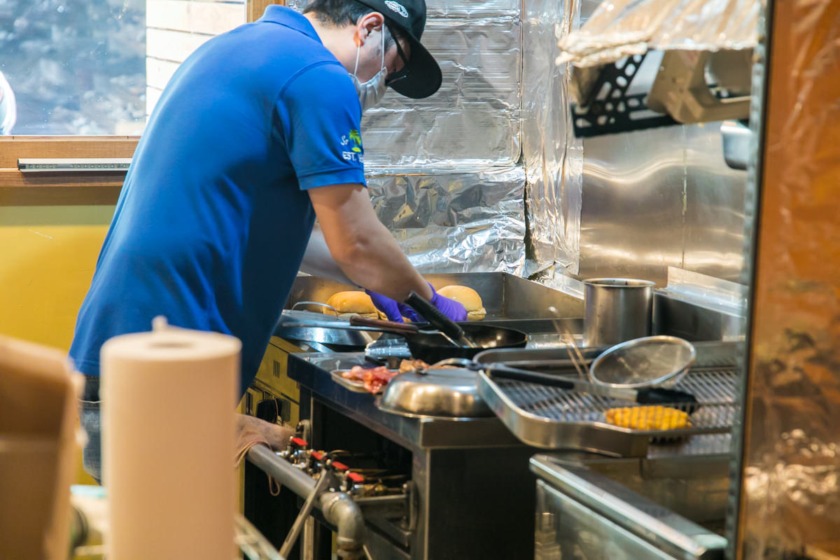 新崛江美食漢堡店|回到學生時期的It’s me Burger Party美式漢堡|全天候供餐輕食漢堡三明治| - 第11張圖 新崛江美食漢堡店|回到學生時期的It’s me Burger Party美式漢堡|全天候供餐輕食漢堡三明治|