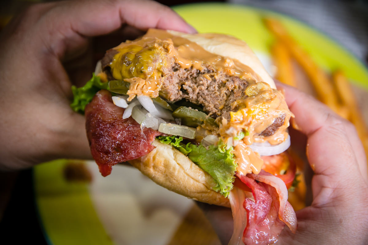 新崛江美食漢堡店|回到學生時期的It’s me Burger Party美式漢堡|全天候供餐輕食漢堡三明治| - 第21張圖 新崛江美食漢堡店|回到學生時期的It’s me Burger Party美式漢堡|全天候供餐輕食漢堡三明治|