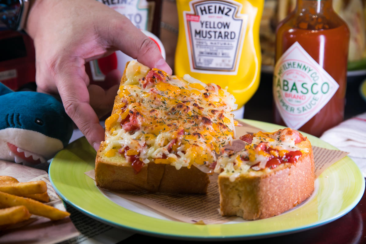 新崛江美食漢堡店|回到學生時期的It’s me Burger Party美式漢堡|全天候供餐輕食漢堡三明治| - 第30張圖 新崛江美食漢堡店|回到學生時期的It’s me Burger Party美式漢堡|全天候供餐輕食漢堡三明治|