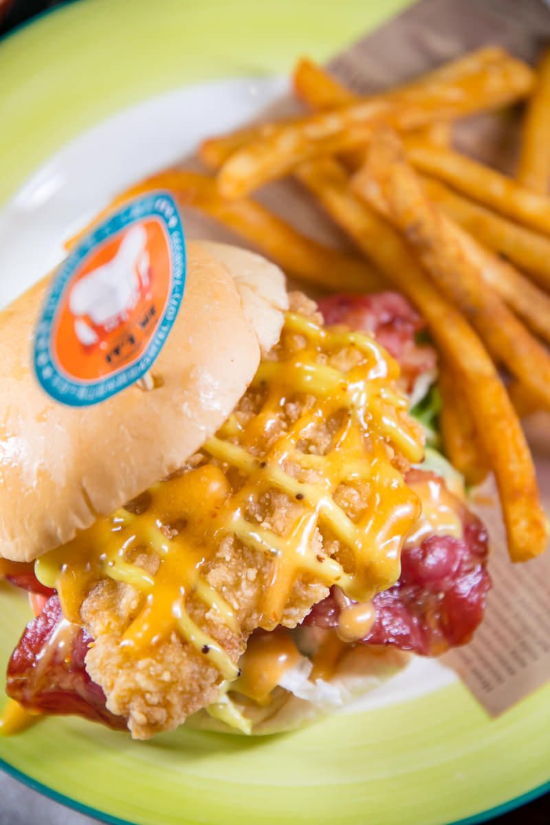 新崛江美食漢堡店|回到學生時期的It’s me Burger Party美式漢堡|全天候供餐輕食漢堡三明治| - 第34張圖 新崛江美食漢堡店|回到學生時期的It’s me Burger Party美式漢堡|全天候供餐輕食漢堡三明治|