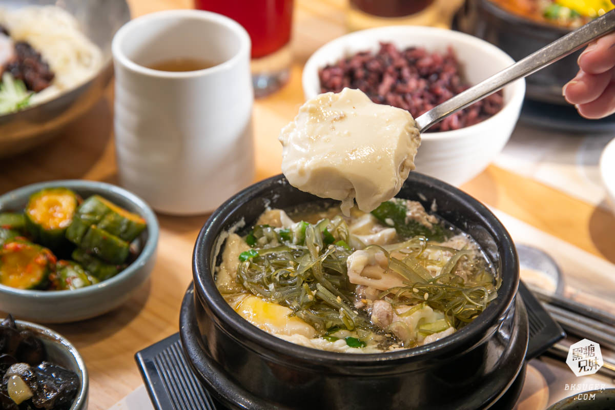 高雄東京純豆腐SOGO店|溫柔口感日系豆腐鍋物|鹽鹵豆腐入口即化,下午不間斷用餐時間,聚餐方便 - 第18張圖 高雄東京純豆腐SOGO店|溫柔口感日系豆腐鍋物|鹽鹵豆腐入口即化,下午不間斷用餐時間,聚餐方便