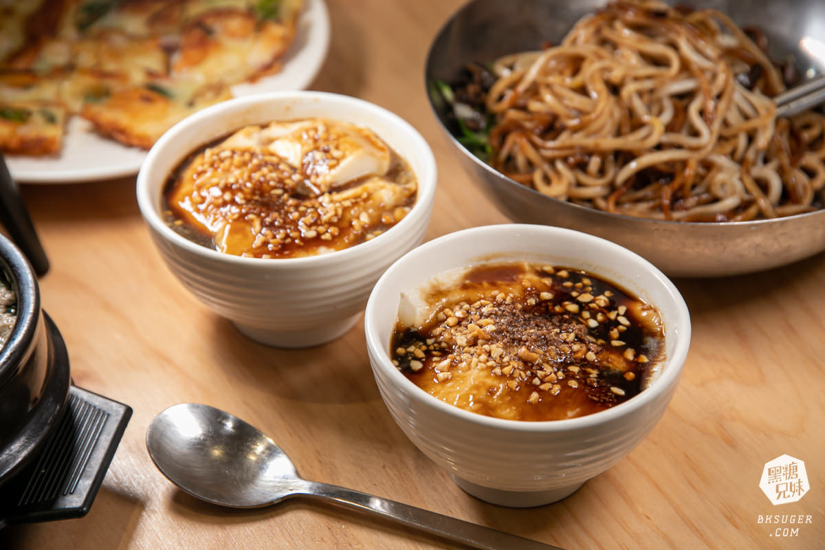 高雄東京純豆腐SOGO店|溫柔口感日系豆腐鍋物|鹽鹵豆腐入口即化,下午不間斷用餐時間,聚餐方便 - 第39張圖 高雄東京純豆腐SOGO店|溫柔口感日系豆腐鍋物|鹽鹵豆腐入口即化,下午不間斷用餐時間,聚餐方便