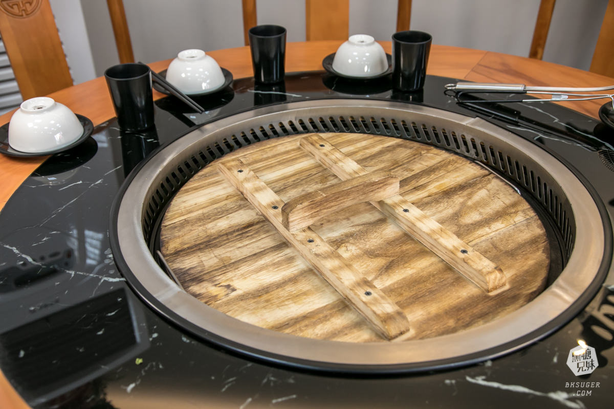 高雄異國美食|小媳婦鐵鍋燉|全台唯一的東北鐵鍋燉家鄉菜|哈爾濱美食原來長這樣 - 第6張圖 高雄異國美食|小媳婦鐵鍋燉|全台唯一的東北鐵鍋燉家鄉菜|哈爾濱美食原來長這樣