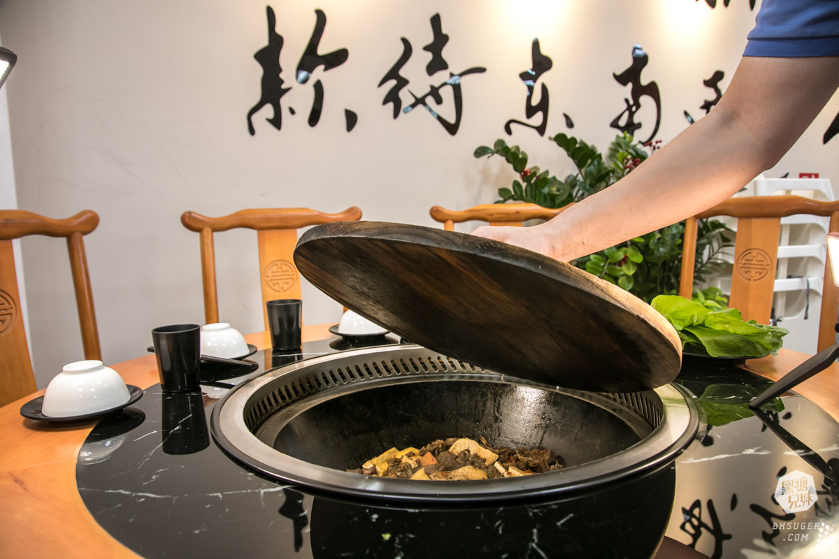 高雄異國美食|小媳婦鐵鍋燉|全台唯一的東北鐵鍋燉家鄉菜|哈爾濱美食原來長這樣 - 第13張圖 高雄異國美食|小媳婦鐵鍋燉|全台唯一的東北鐵鍋燉家鄉菜|哈爾濱美食原來長這樣