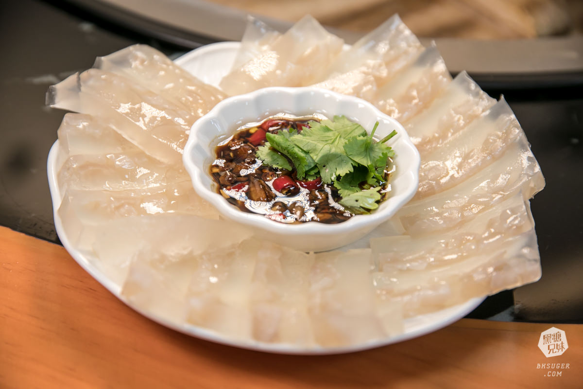 高雄異國美食|小媳婦鐵鍋燉|全台唯一的東北鐵鍋燉家鄉菜|哈爾濱美食原來長這樣 - 第11張圖 高雄異國美食|小媳婦鐵鍋燉|全台唯一的東北鐵鍋燉家鄉菜|哈爾濱美食原來長這樣