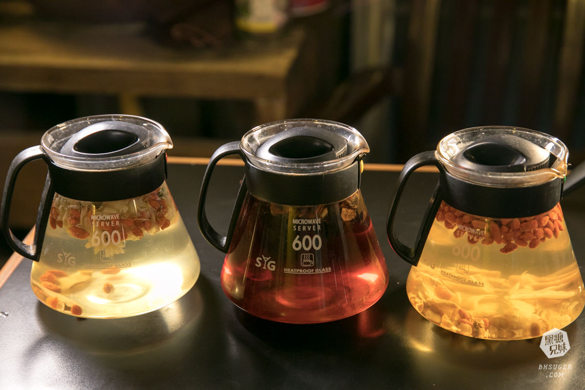 林園美食|1415水母貨櫃咖啡|經典龍虎斑一魚多吃|林園濕地公園旁的咖啡雅座、在地KTV練唱場| - 第40張圖 林園美食|1415水母貨櫃咖啡|經典龍虎斑一魚多吃|林園濕地公園旁的咖啡雅座、在地KTV練唱場|