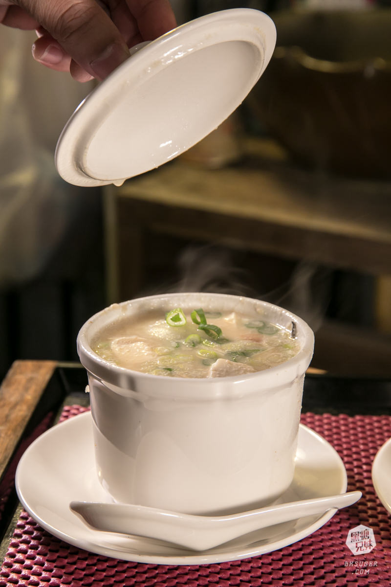 林園美食|1415水母貨櫃咖啡|經典龍虎斑一魚多吃|林園濕地公園旁的咖啡雅座、在地KTV練唱場| - 第17張圖 林園美食|1415水母貨櫃咖啡|經典龍虎斑一魚多吃|林園濕地公園旁的咖啡雅座、在地KTV練唱場|