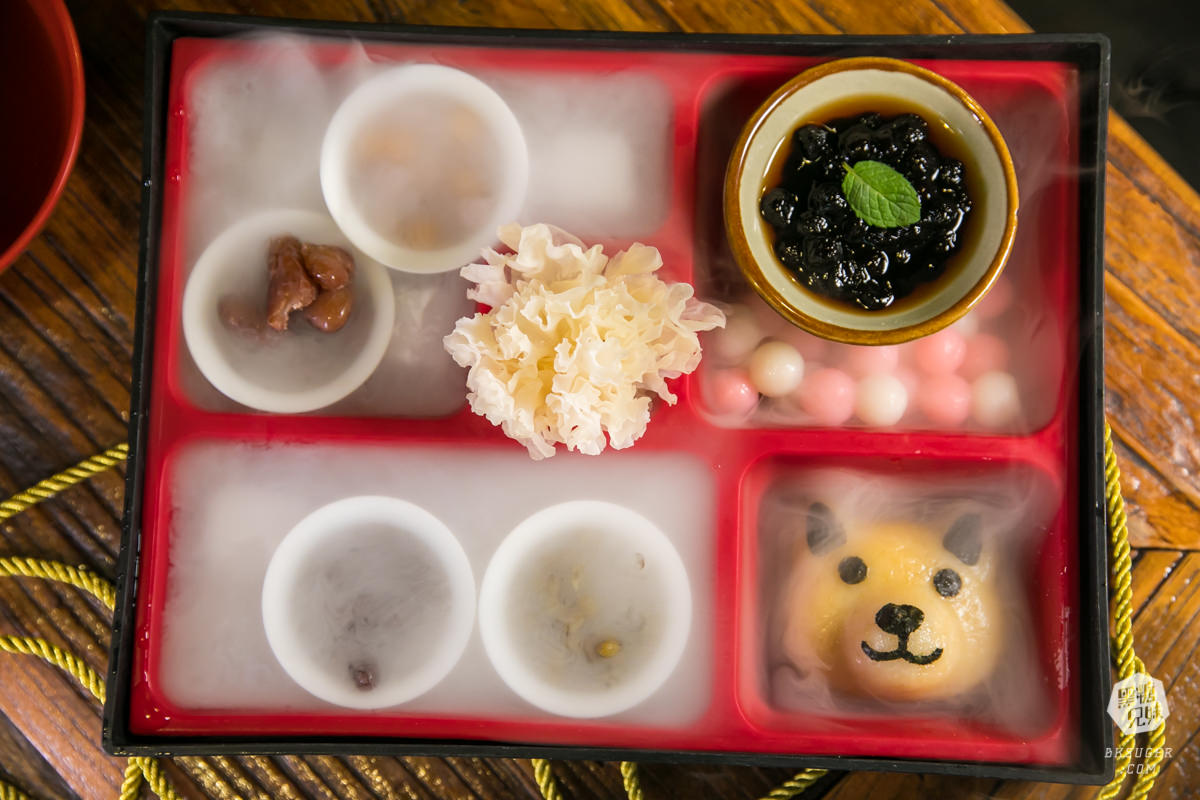 高雄美術館美食|山禾堂拉麵美術館店|樹幹叉燒拉麵1.8KG重磅登場!浮誇草莓山雲霧繚繞 - 第37張圖 高雄美術館美食|山禾堂拉麵美術館店|樹幹叉燒拉麵1.8KG重磅登場!浮誇草莓山雲霧繚繞