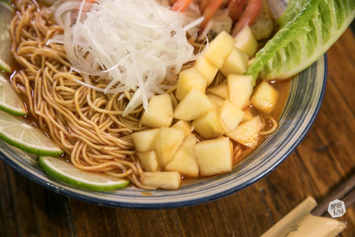 高雄美術館美食|山禾堂拉麵美術館店|樹幹叉燒拉麵1.8KG重磅登場!浮誇草莓山雲霧繚繞 - 第20張圖 高雄美術館美食|山禾堂拉麵美術館店|樹幹叉燒拉麵1.8KG重磅登場!浮誇草莓山雲霧繚繞