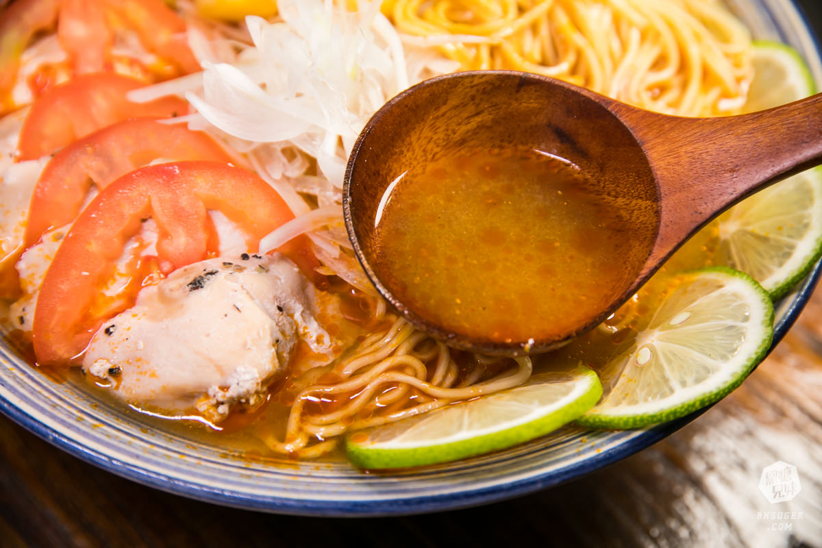 高雄美術館美食|山禾堂拉麵美術館店|樹幹叉燒拉麵1.8KG重磅登場!浮誇草莓山雲霧繚繞 - 第24張圖 高雄美術館美食|山禾堂拉麵美術館店|樹幹叉燒拉麵1.8KG重磅登場!浮誇草莓山雲霧繚繞