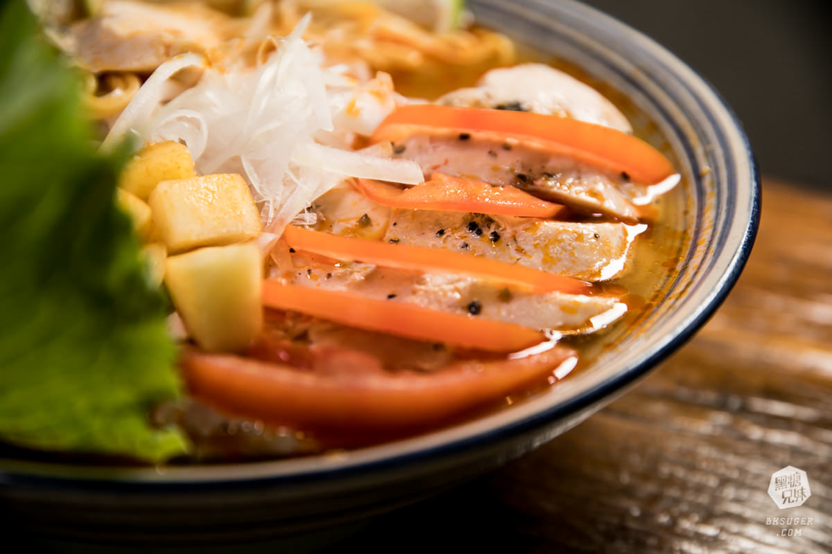 高雄美術館美食|山禾堂拉麵美術館店|樹幹叉燒拉麵1.8KG重磅登場!浮誇草莓山雲霧繚繞 - 第21張圖 高雄美術館美食|山禾堂拉麵美術館店|樹幹叉燒拉麵1.8KG重磅登場!浮誇草莓山雲霧繚繞